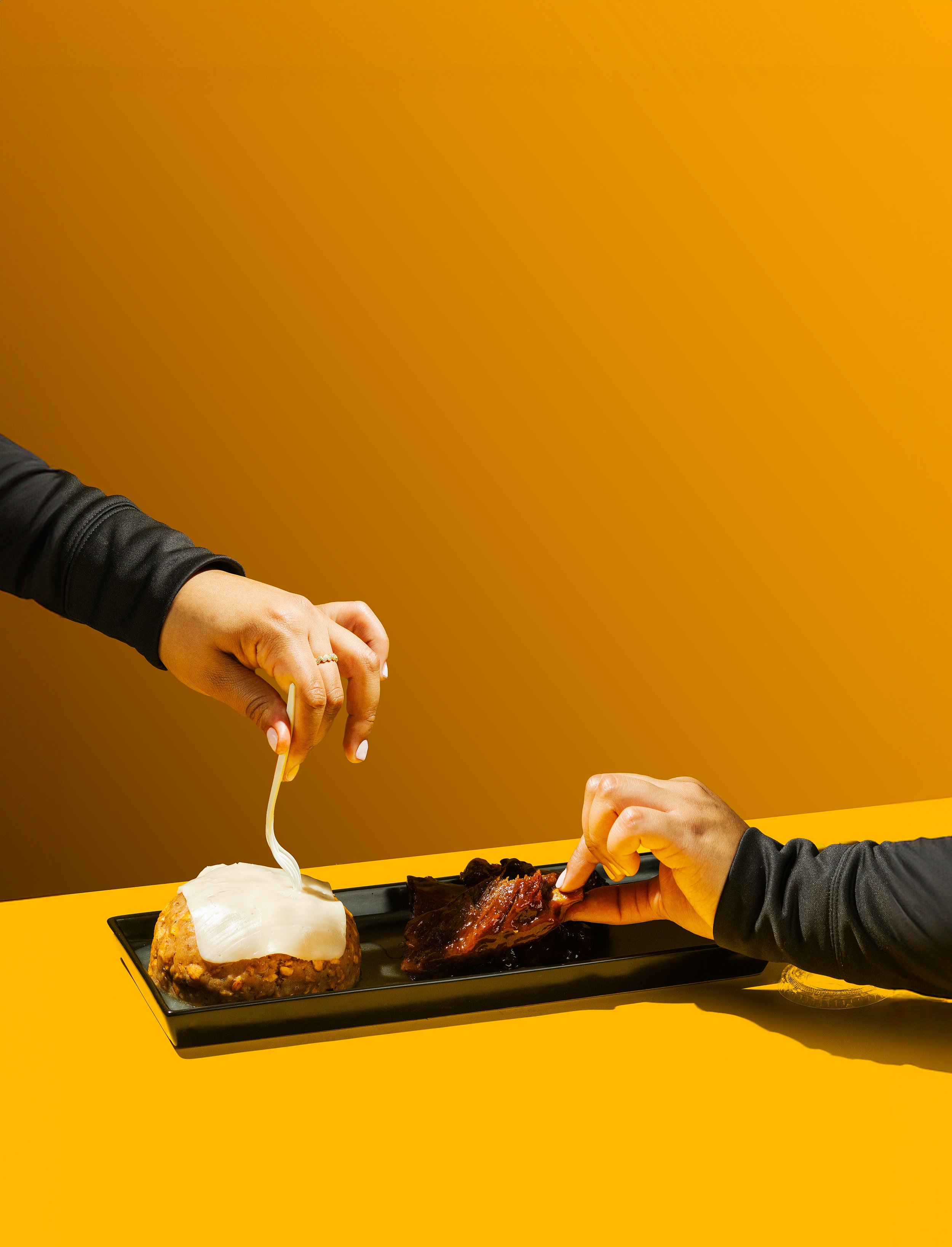 Los Munchies branded Food Photography for Delivery Apps, Doordash, Ubereats, and Grubhb. Photographed by Foreign Kollective Media Group Lead Photographer, Kyran John.